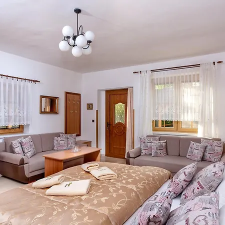 Danninger Guest house Piest'any